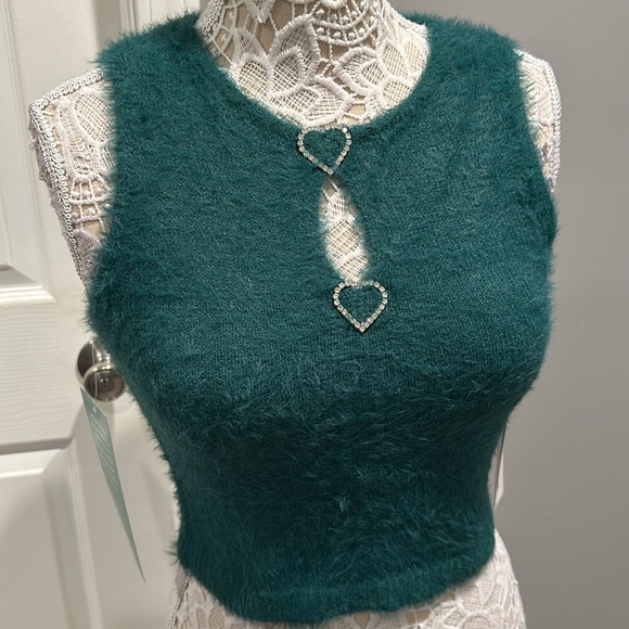 Brand new Johnny Wujek Christmas sweater - Picture 2 of 9